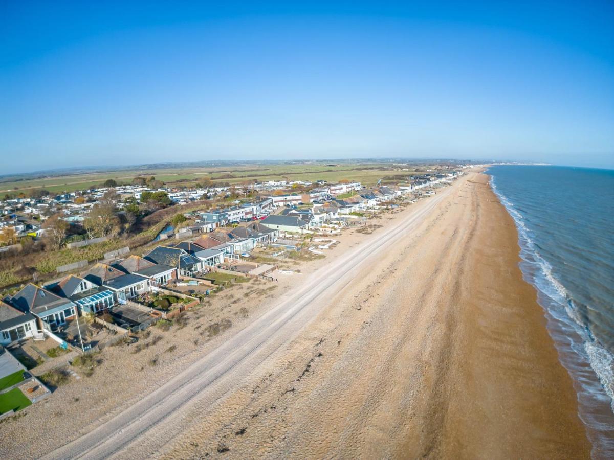 Spacious 4-Bed Beach Retreat For Families Steps From The Shore In Pevensey Bay Buitenkant foto